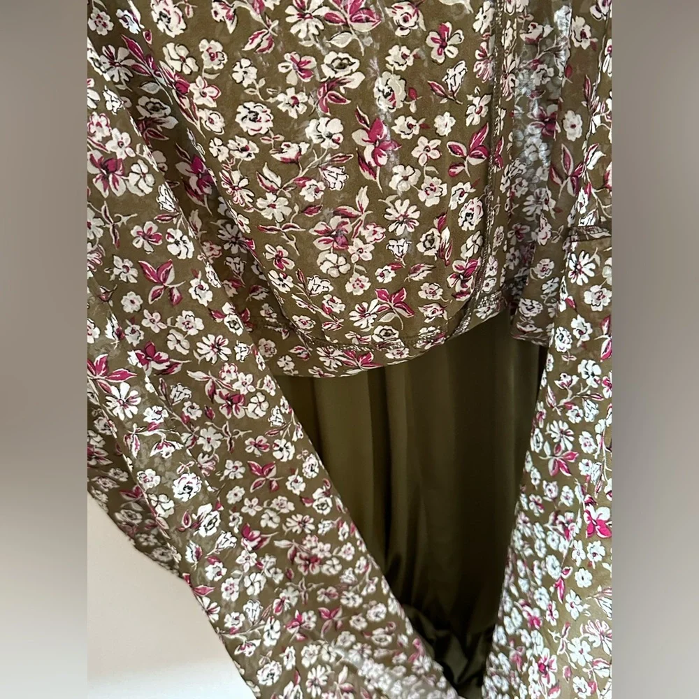 NWT Lane Bryant maxi dress. Perfect for fall. Army green size 22/24.Has pockets. - Picture 6 of 10